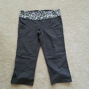Lululemon capris athletic cut